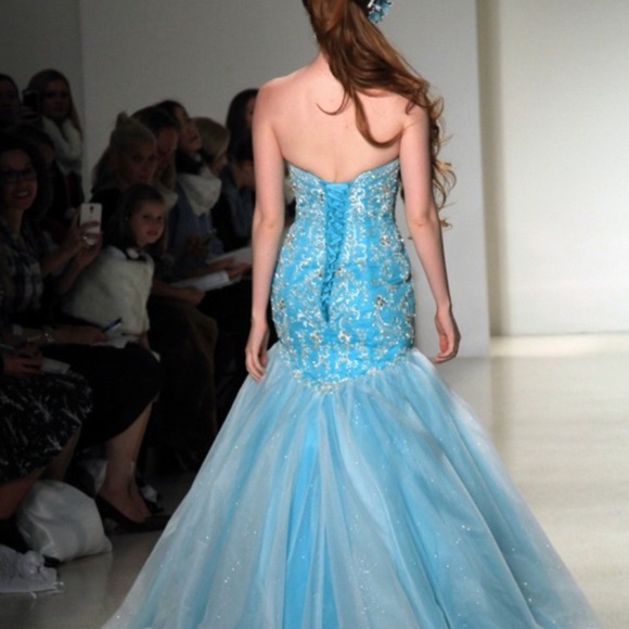 Alfred Angelo Bridal Disney Ariel Wedding Dress Style 249 Turquoise Size 10 NWT - Picture 5 of 16